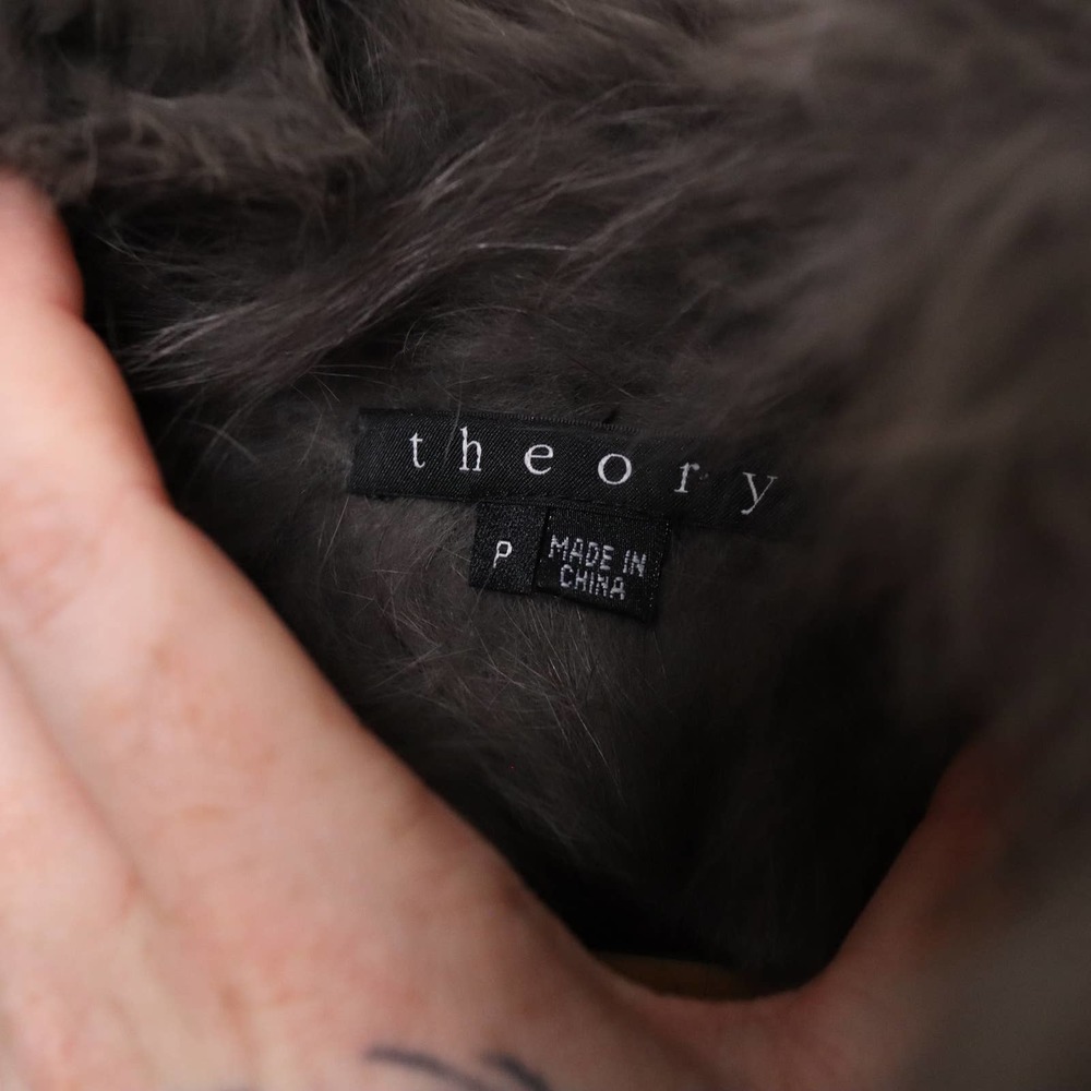 THEORY Hanalee Blue Fox Fur Vest P/S - Picture 4 of 8